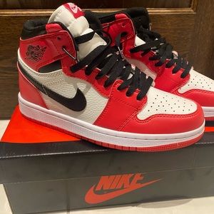 Air Jordan 1 retro hightop Chicago. Unisex. Brand new in box.